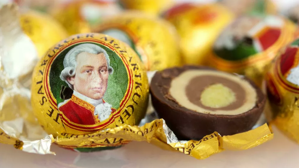 2J55M88 Vienna, Austria - August 22, 2015: the Mozartkugel, a sweet confection made of chocolate and marzipan, is a culinary specialty of Salzburg named after