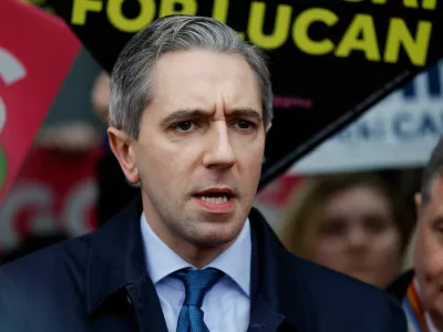 Ireland's Taoiseach (Prime Minister) and Fine Gael party leader Simon Harris attends a campaign event, ahead of Ireland's general election, in Lucan, near Dublin, Ireland November 28, 2024. REUTERS/Clodagh Kilcoyne