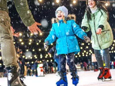 Glavna atrakcija letošnjega adventa je tudi zunanje drsališče v neposredni bližini term. F Getty images