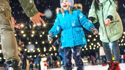 Glavna atrakcija letošnjega adventa je tudi zunanje drsališče v neposredni bližini term. F Getty images