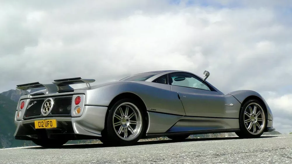 pagani zonda C12