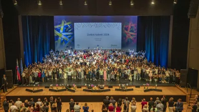 Utrinek z letošnje prireditve Zotkini talenti v Cankarjevem domu, kjer je Zveza za tehnično kulturo Slovenije razglasila najuspešnejše mlade upe.
Fotografija: arhiv ZOTKS