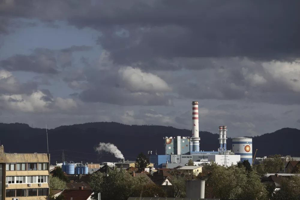 - 06.11.2023 - Termoelektrarna Toplarna Ljubljana Moste, TE-TOL - vroči zagonski preizkus nove plinsko-parne enote //FOTO: Luka Cjuha