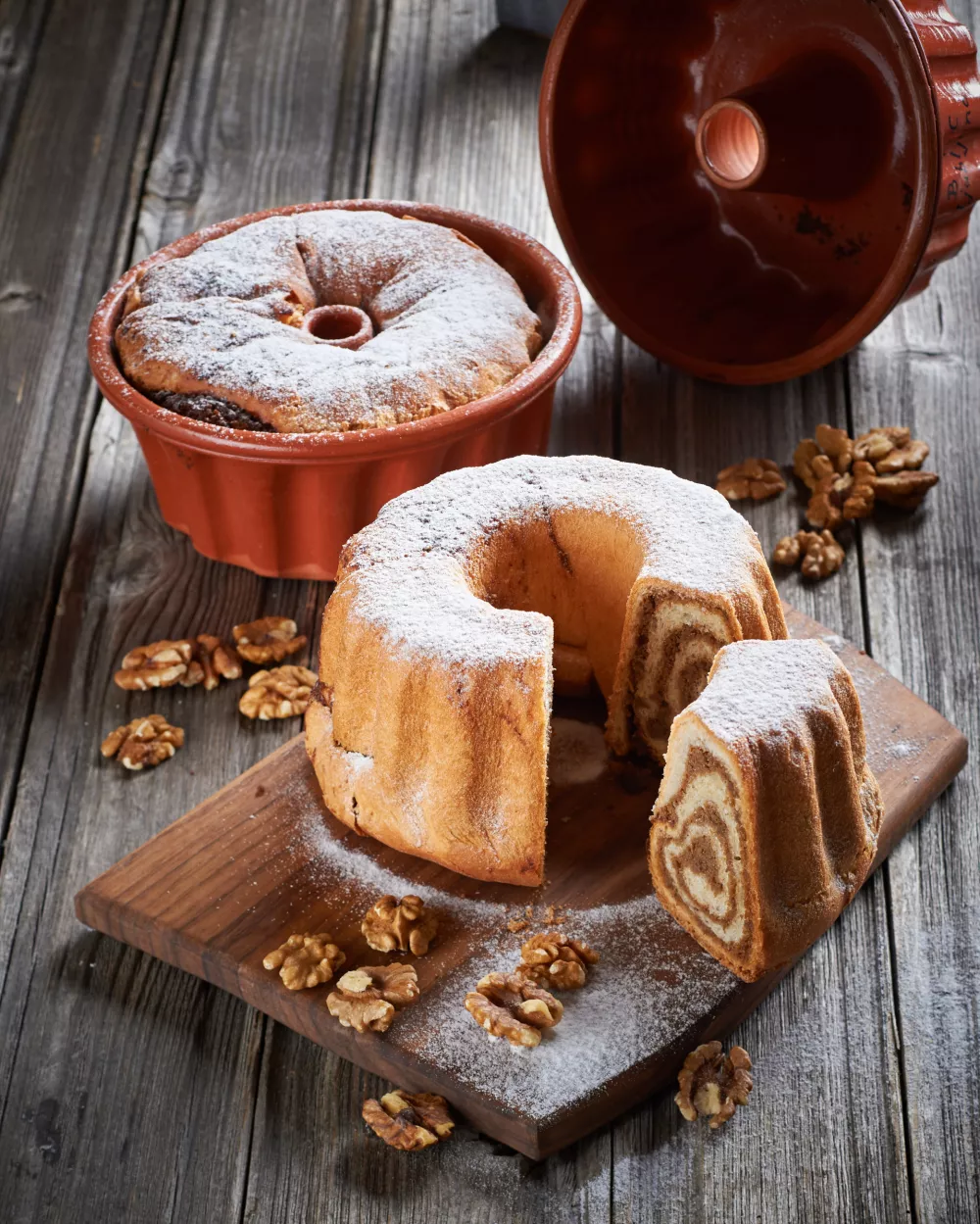 Orehova potica, ki jo spečejo v slaščičarski delavnici BIC Ljubljana. F Tomo Jeseničnik