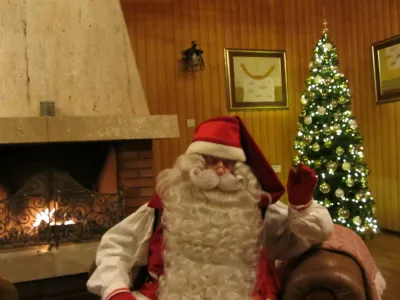 V čarobni koči ob petem jezeru zaprtega dela Posestva Brdo, je Joulupukki izrekel čarobne besede: "Mir za Slovenijo in planet! Ljubezen do otrok in narave! Spoštovanje do sebe in vseh ljudi na zemlji!" F Renata Picej