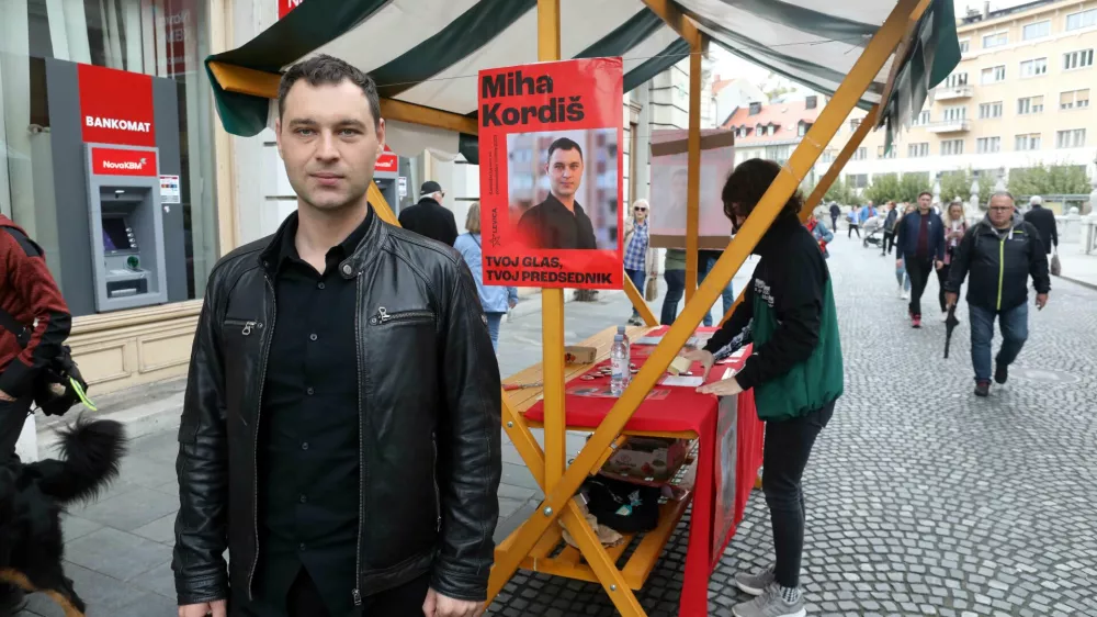 Miha Kordiš je kljub omejitvam znotraj državnega zbora od jeseni samostojno zelo aktiven v zakonodajnih procesih. Pomiritve spora znotraj Levice ob tem ni na vidiku. Foto: Tomaž Skale