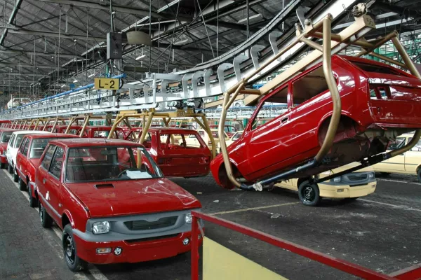 Junija 2008 so proizvodne trakove v Kragujevcu zapustili zadnji primerki Zastavinega yuga. / Foto: AP