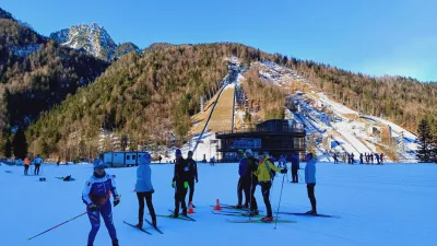 V Planici lahko v tem času uživate v smučinah v dolžini približno 1,5 kilometra. Foto: Tina Jereb