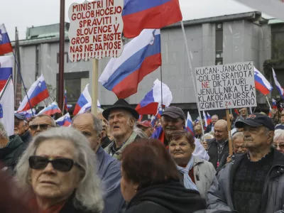 03.05.2023 - shod upokojencev, ki ga pripravljata ljudska iniciativa Glas upokojencev Slovenije in Inštitut 1. oktober; Trg republikeFOTO: Luka Cjuha