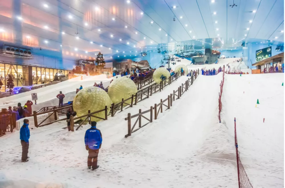 Smučanje v Dubaju. / Foto: Ski Dubai