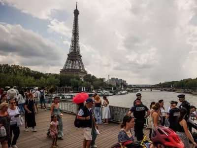 Francija, Pariz.Poletne olimpijske igre 2024 v Parizu.Eifflov stolp z mostu Passerelle Debilly.