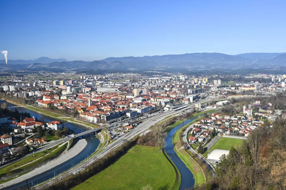 Pogled z razgledišča na Celje / Foto: Franci Horvat