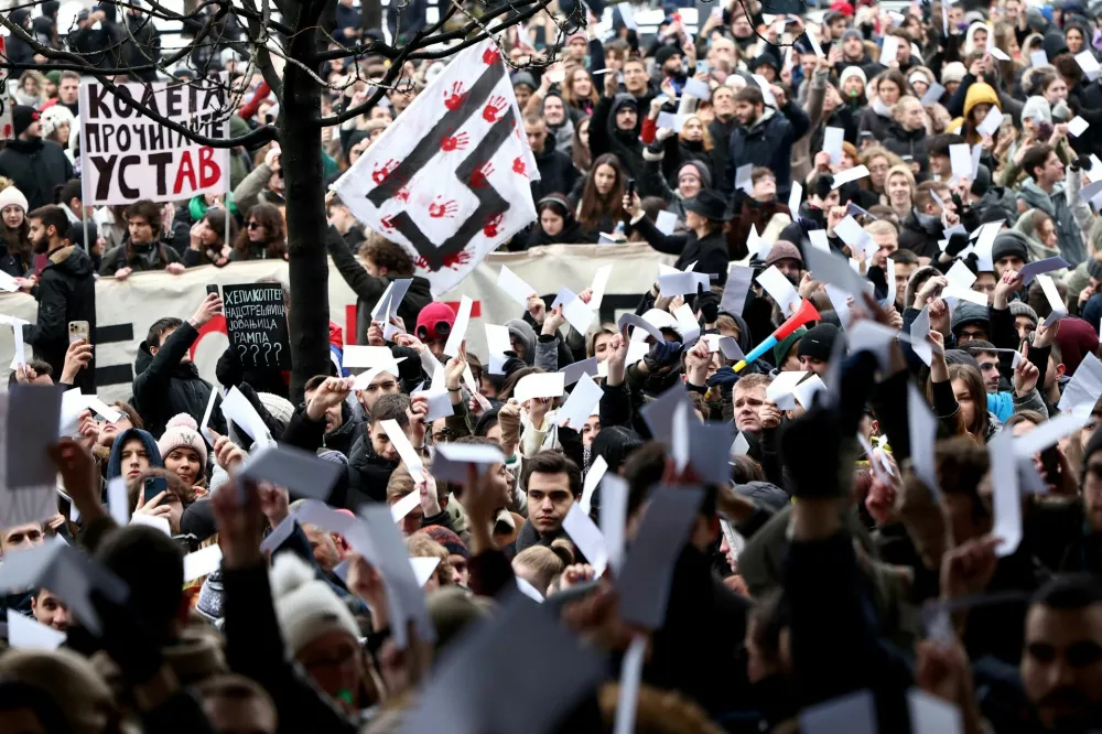 Students gather to deliver 1000 identical letters of complaint to chief state prosecutor Zagorka Dolovac to protest the slow investigation of a train station roof collapse last month in Novi Sad in which 15 people died, in Belgrade, Serbia, December 25, 2024. REUTERS/Zorana Jevtic