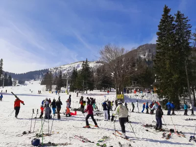 Na sredi lanskega decembra odprtem smučišču so bile do konca minulega leta odprte tri proge od sedmih. Foto: Tina Jereb