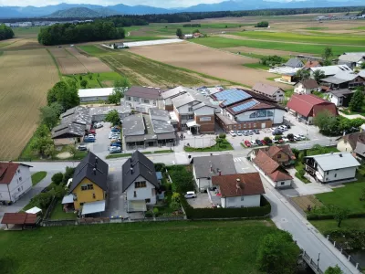 Občina Komenda je v zadnjih 20 letih pospešeno rasla tako demografsko kot gospodarsko, temu pa niso ustrezno sledili drugi infrastrukturni pogoji. Foto: arhiv občine Komenda