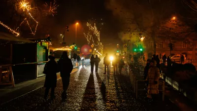 LJUBLJANA - Silvestrovo. V vec mestih in krajih po Sloveniji bodo ob prehodu v novo leto mnozicna praznovanja na prostem.