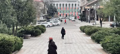 Tiraspol, glavno mesto samooklicane pridnestrske republike. Pridnestrje z uradnim imenom Pridnestrska moldavska republika je državica, ki leži na vzhodu Moldavije, ukleščena med reko Dnester in mejo z Ukrajino.FOTOGRAFIJA Jaka Gasar