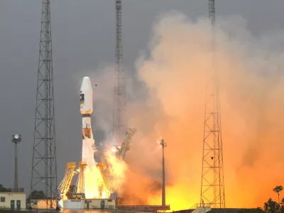 The Russian Soyuz VS01 rocket, carrying the first two satellites of Europe's Galileo navigation system, blasts off from its launch pad at the Guiana Space Center in Sinnamary October 21, 2011. REUTERS/Benoit Tessier (FRENCH GUIANA - Tags: SCIENCE TECHNOLOGY)