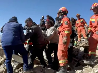 Rescue teams tend to casualties in the aftermath of an earthquake in a location given as Shigatse City, Tibet Autonomous Region, China, January 7, 2025, in this screengrab obtained from a handout video. Tibet Fire and Rescue/Handout via REUTERS  THIS IMAGE HAS BEEN SUPPLIED BY A THIRD PARTY. NO RESALES. NO ARCHIVES. MANDATORY CREDIT