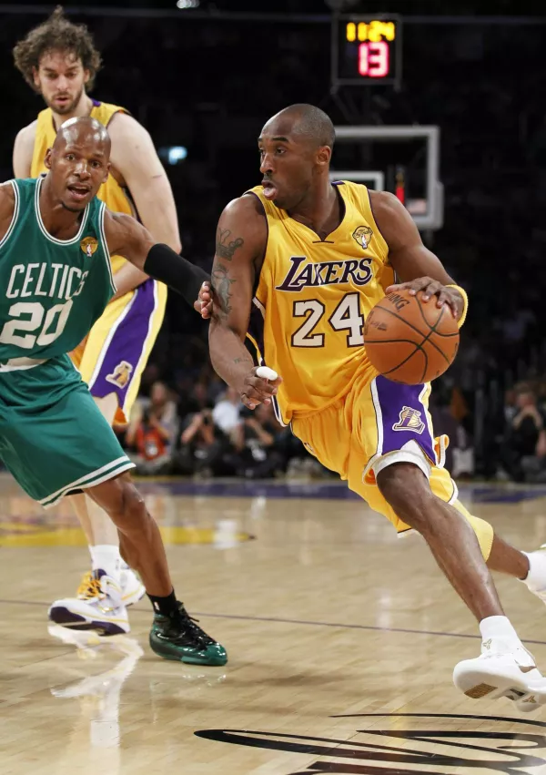 Kobe Bryant je bil nerešljiva uganka tudi za najboljše obrambne igralce. / Foto: Reuters