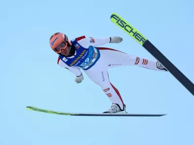 Ski Jumping - Four Hills Tournament - Innsbruck, Austria - January 3, 2025 Austria's Stefan Kraft in action during Men's Individual KO HS128 qualification REUTERS/Lisi Niesner