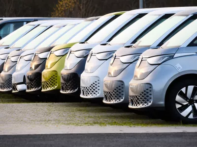 FILED - 20 December 2024, Lower Saxony, Hanover: Multiple cars are parked in a at the Volkswagen Commercial Vehicles plant in Hanover. The UK car market has recorded its second consecutive year of growth, with a 2.6% increase in registrations in 2024. Photo: Julian Stratenschulte/dpa