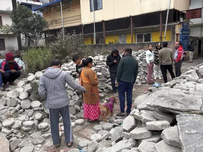 07 January 2025, Nepal, Kathmandu: Nepali people gathered outside of their homes after a 7.1- magnitude earthquake felt in Kathmandu. A 7.1 magnitude earthquake struck Nepal-Tibet border early on 07 January. Tremors were felt in China, Nepal, Bhutan, Bangladesh and India. Photo: Sunil Sharma/ZUMA Press Wire/dpa