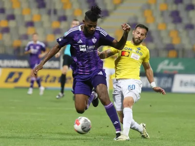 Maribor - nogomet NK Maribor in Nk Bravo - Etienne Beugre