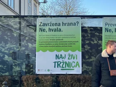 Napisi pred Ljubljansko tržnico