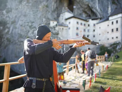 Danes je to priljubljena turistična atrakcija, kjer občasno prirejajo tudi zanimive aktivnosti. / Foto: Arhiv Postonjska Jama/Dokumentacija