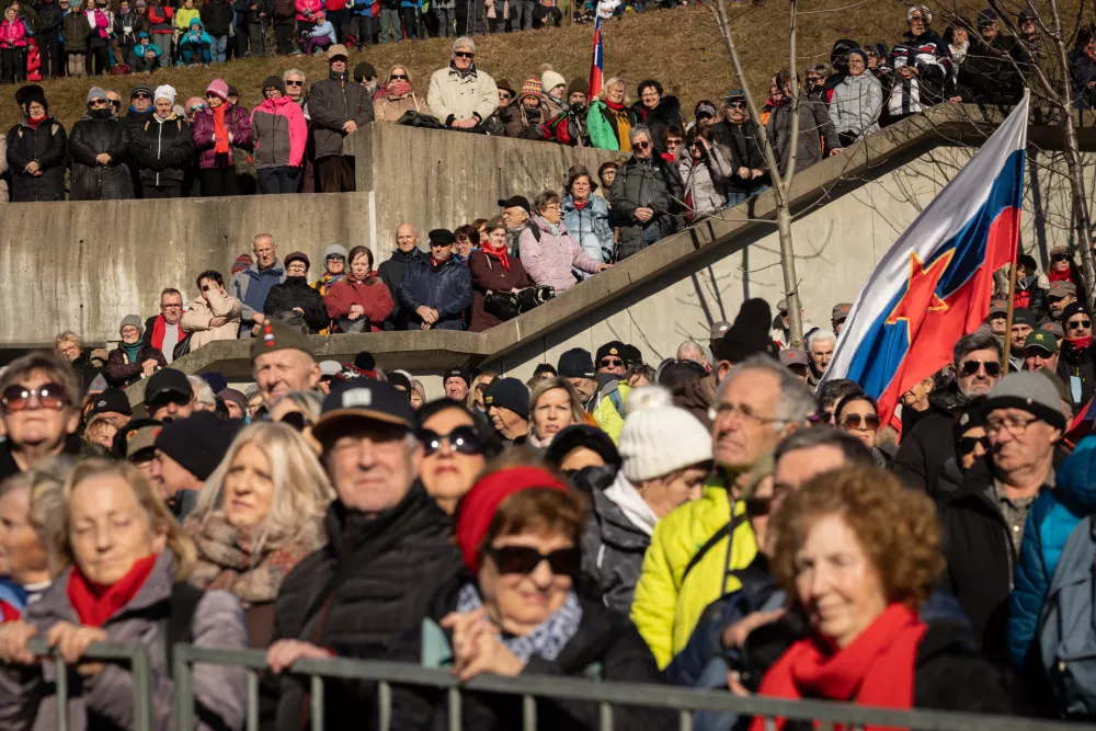 Drazgose.Osrednja spominska slovesnost Po stezah partizanske Jelovice ob 83. obletnici Drazgoske bitke.