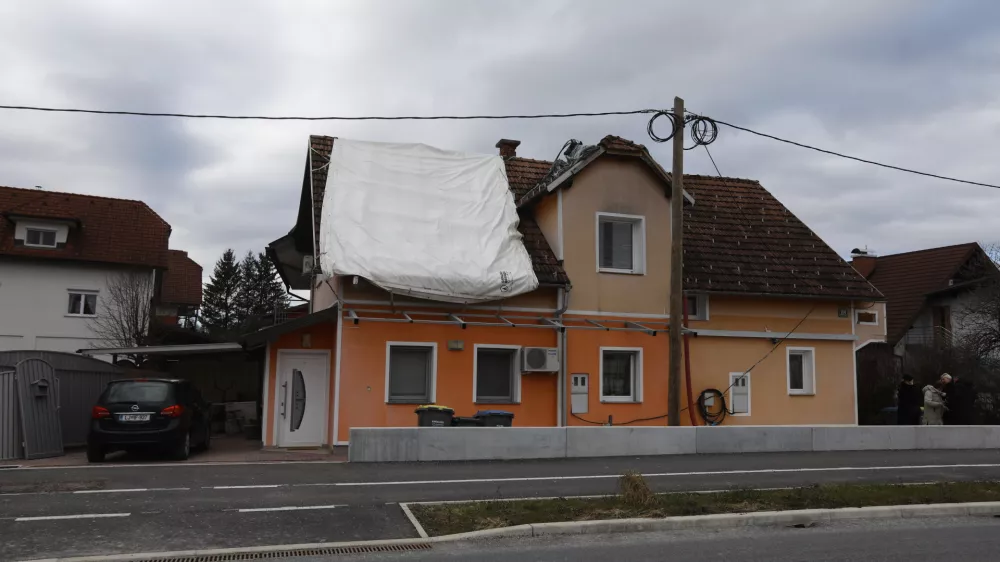 13.01.2025 - hiša na naslovu Ižanska cesta 114 - poškodovana hiša med prenovo ižanske cesteFOTO: Luka Cjuha