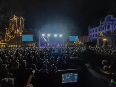 Koncert Nine Pušler si je 26. decembra na Kongresnem trgu ogledalo okoli 15.000 ljudi. Foto: Anže Furlan