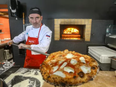 Aleš Rekar, picopek in predsednik Združenja slovenskih picopekov.- 27.01.2023 - Pizzeria Peruzza, picerija, Peruzzijeva ulica 63 v Ljubljani//FOTO: Luka Cjuha