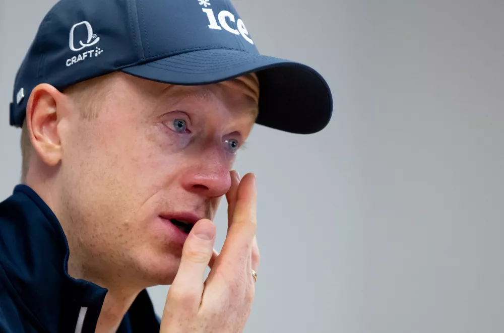 18 January 2025, Bavaria, Ruhpolding: Norwegian biathlete Johannes Thingnes Boe reacts during a press conference in the Chiemgau Arena on the course of the IBU Biathlon World Cup in Ruhpolding.  Biathlon superstar Boe announced that he will end his career at the end of the season in March. Photo: Sven Hoppe/dpa