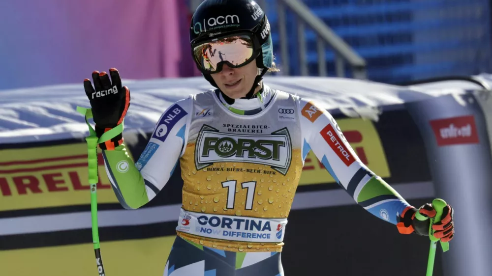 Alpine Skiing - FIS Alpine Ski World Cup - Women's Downhill - Cortina d'Ampezzo, Italy - January 18, 2025 Slovenia's Ilka Stuhec reacts after her run REUTERS/Leonhard Foeger