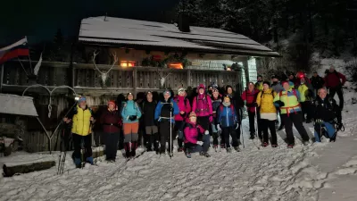 Zimska pravljica inPlanincev na prvem letošnjem pohodu po snegu na stari Ljubelj. F Arhiv Odbor inPlaninec