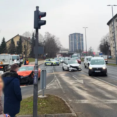 Prometna nesreča na Tivolski cesti v Ljubljani.