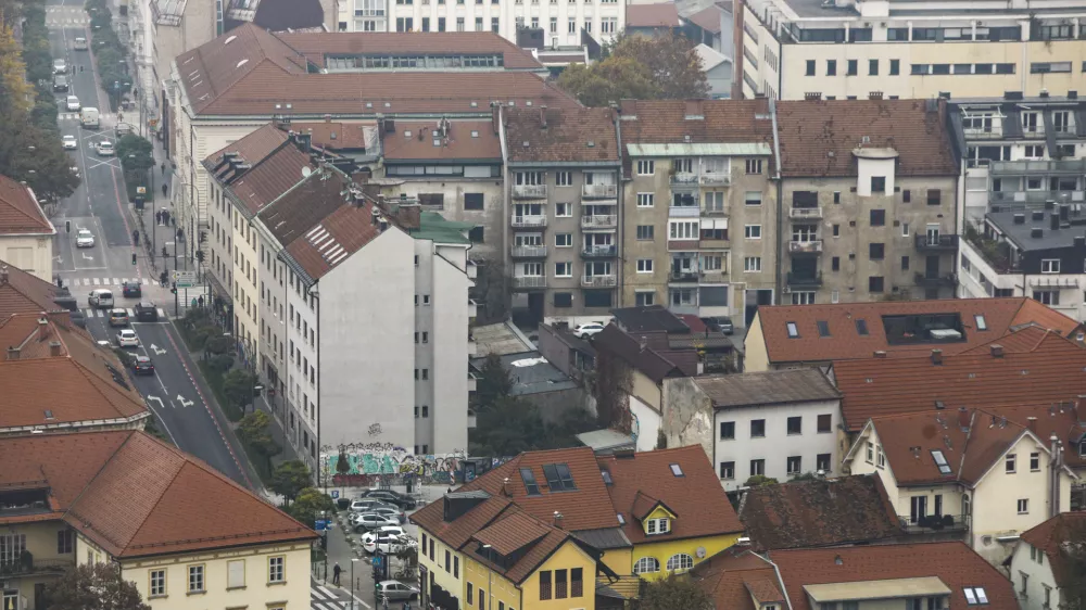 7.11.2024 - simbolična fotografija - nepremičnine - stanovanja - panorama LjubljanaFOTO: LUKA CJUHA