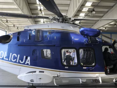 - novi policijski helikopter AW 169 - - 14.04.2022 – POLICIJA - Letalska policijska enota LPE Brnik - predaja novega večnamenskega policijskega helikopterja AgustaWestland AW 169, //FOTO: Jaka Gasar