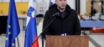 Cerklje ob Krki, Vojasnica Jerneja Molana.Dogodek ob prevzemu najsodobnejsih simulatorjev virtualne in mesane resnicnosti za pripravo na specificne takticne in operativne naloge, ki jih je izdelalo ministrstvo za obrambo v okviru raziskovalno-razvojnega projekta TAK-LET-SIM v sodelovanju s strokovnjaki podjetja AFormX.Drzavni sekretar na ministrstvu za obrambo Damir Crncec.