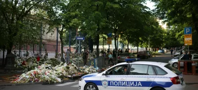 V začetku maja je na osnovni šoli v Beogradu trinajstletnih ubil osem sošolcev in varnostnika. 