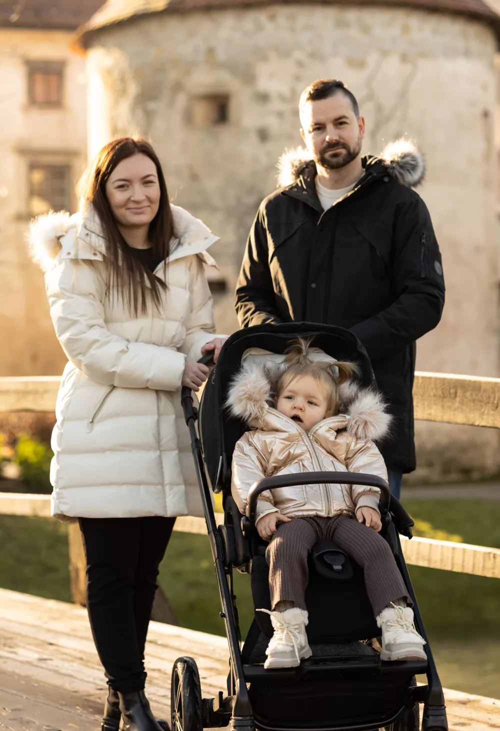 Jernej Blatnik in Rebeka Marolt sta za svojo bolno 28-mesečno hčerko zagnala akcijo zbiranja sredstev za razvoj genskega zdravila za sindrom GAND. Foto: arhiv družine