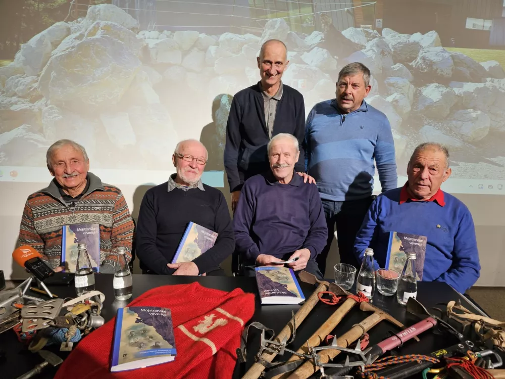 Mojstranške veverice in urednik PV Habjan Vladimir / Foto: Pzs, Manca Ogrin 