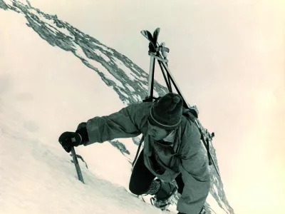 Janez Brojan pri vzponu na Triglav marca 1973  / Foto: arhiv Janeza Brojana