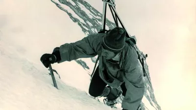 Janez Brojan pri vzponu na Triglav marca 1973  / Foto: arhiv Janeza Brojana