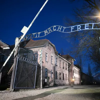 A general view of the 'Arbeit Macht Frei' gate at Auschwitz, on the day of the 80th anniversary of the liberation of Auschwitz-Birkenau death camp, January 27, 2025. Victoria Jones/Pool via REUTERS