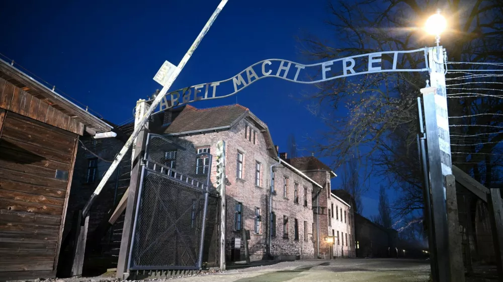 A general view of the 'Arbeit Macht Frei' gate at Auschwitz, on the day of the 80th anniversary of the liberation of Auschwitz-Birkenau death camp, January 27, 2025. Victoria Jones/Pool via REUTERS