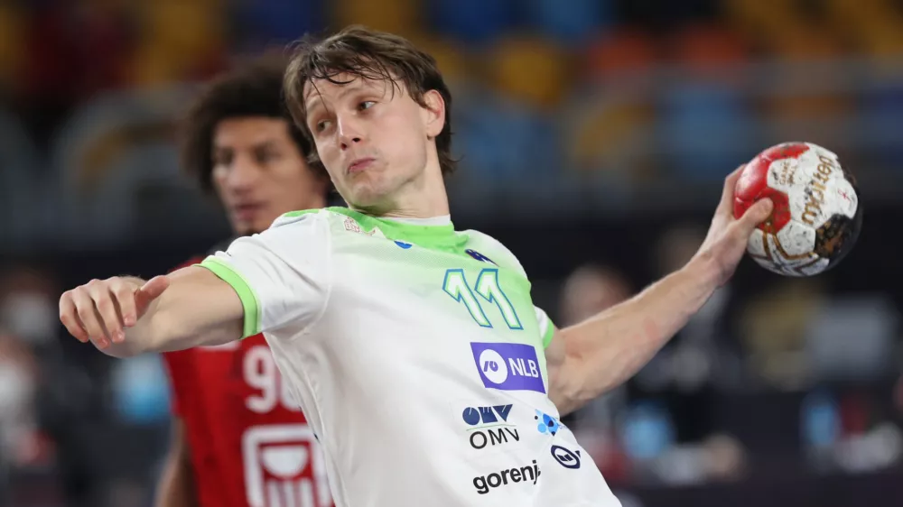 ﻿Handball - 2021 IHF Handball World Championship - Main Round Group 4 - Slovenia v Egypt - Cairo Stadium Hall 1, Cairo, Egypt - January 24, 2021 Slovenia's Jure Dolenec in action Pool via REUTERS/Mohamed Abd El Ghany