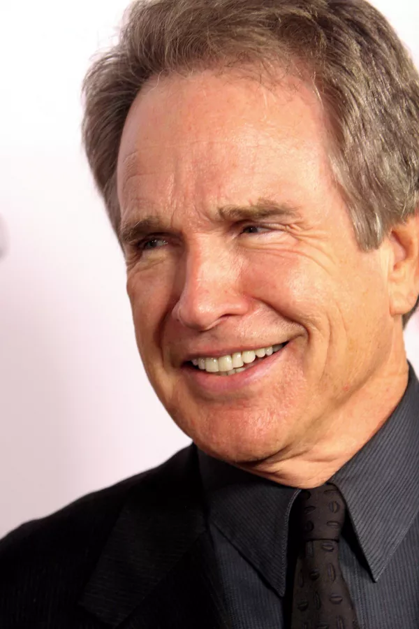 **FILE** Warren Beatty poses for photographers as he arrives to the world premiere of "Running With Scissors," in this Oct. 10, 2006 file photo, in Beverly Hills, Calif. (AP Photo/Rene Macura, file) / Foto: Rene Macura/str